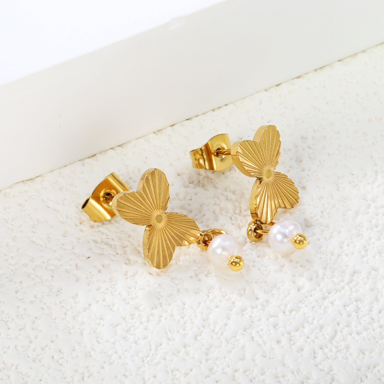 Butterfly-Dream-Pearl-Earrings