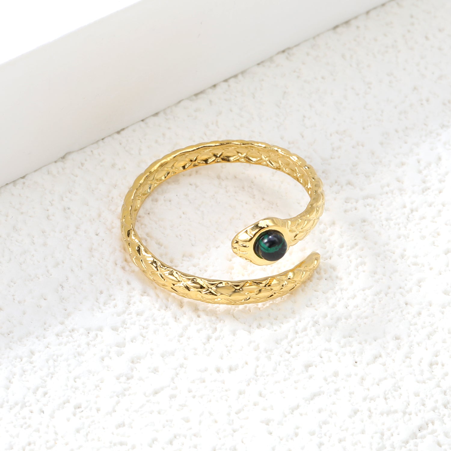 Emerald-Twist-Stainless-Ring