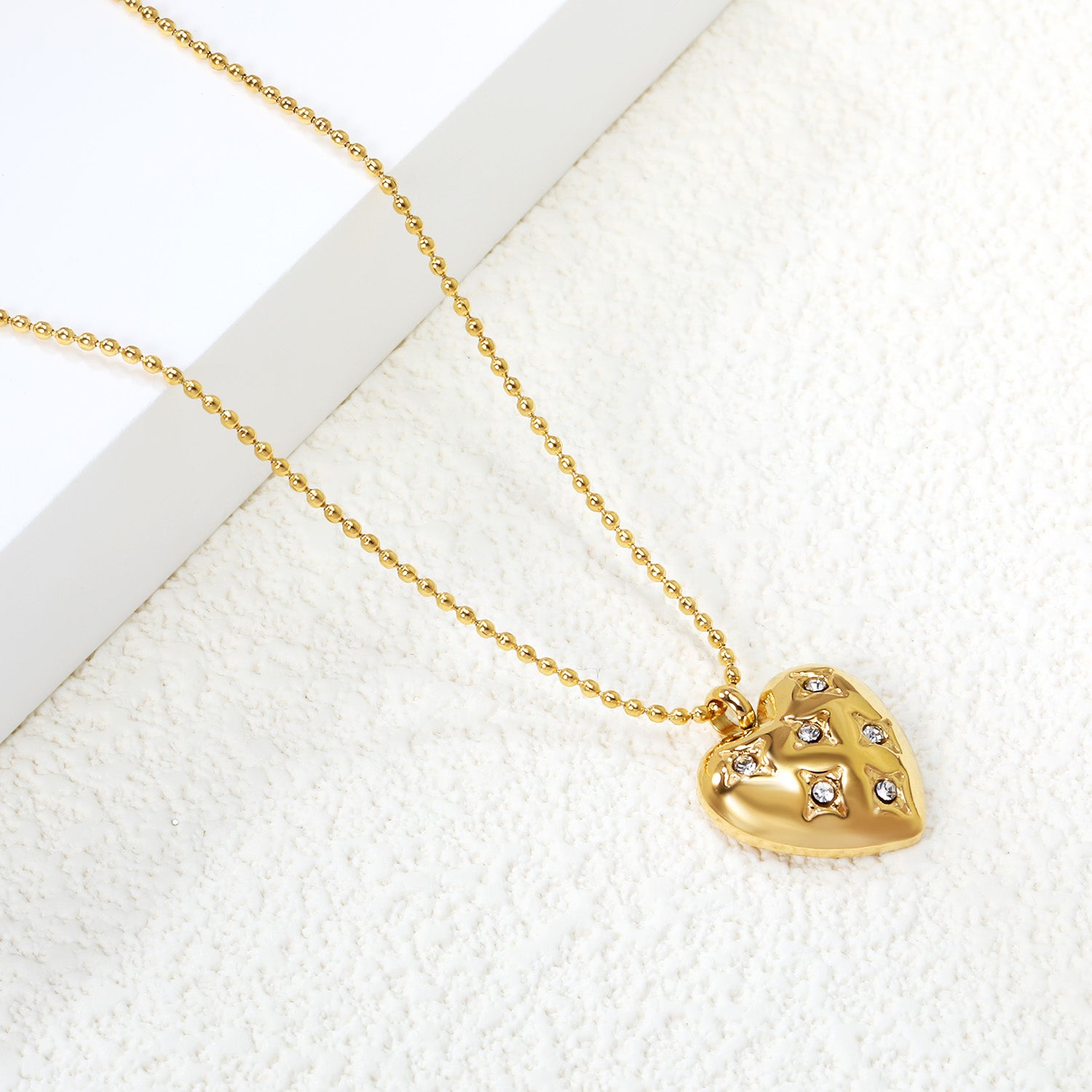 Radiant-Heart-Diamond-Necklace