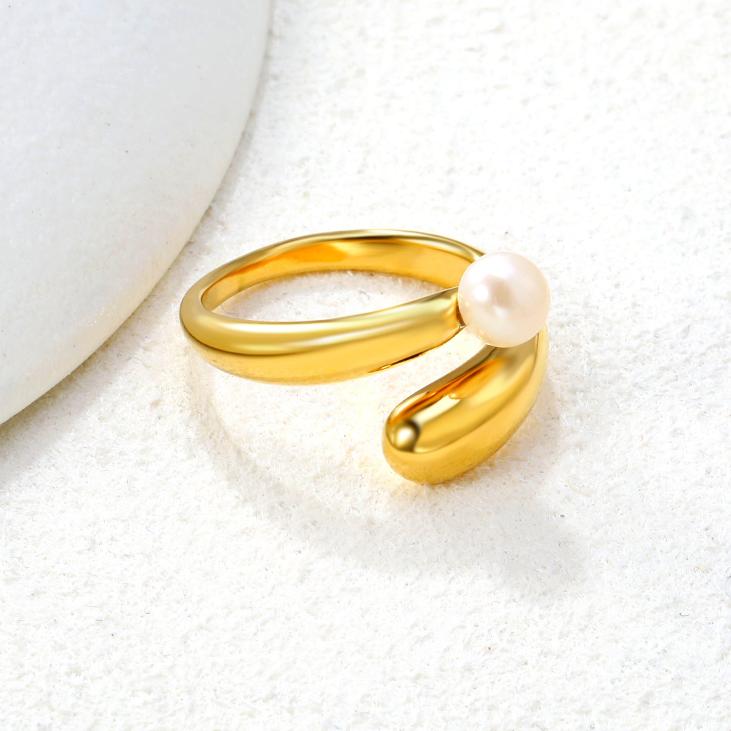 Timeless-Pearl-Gold-Ring
