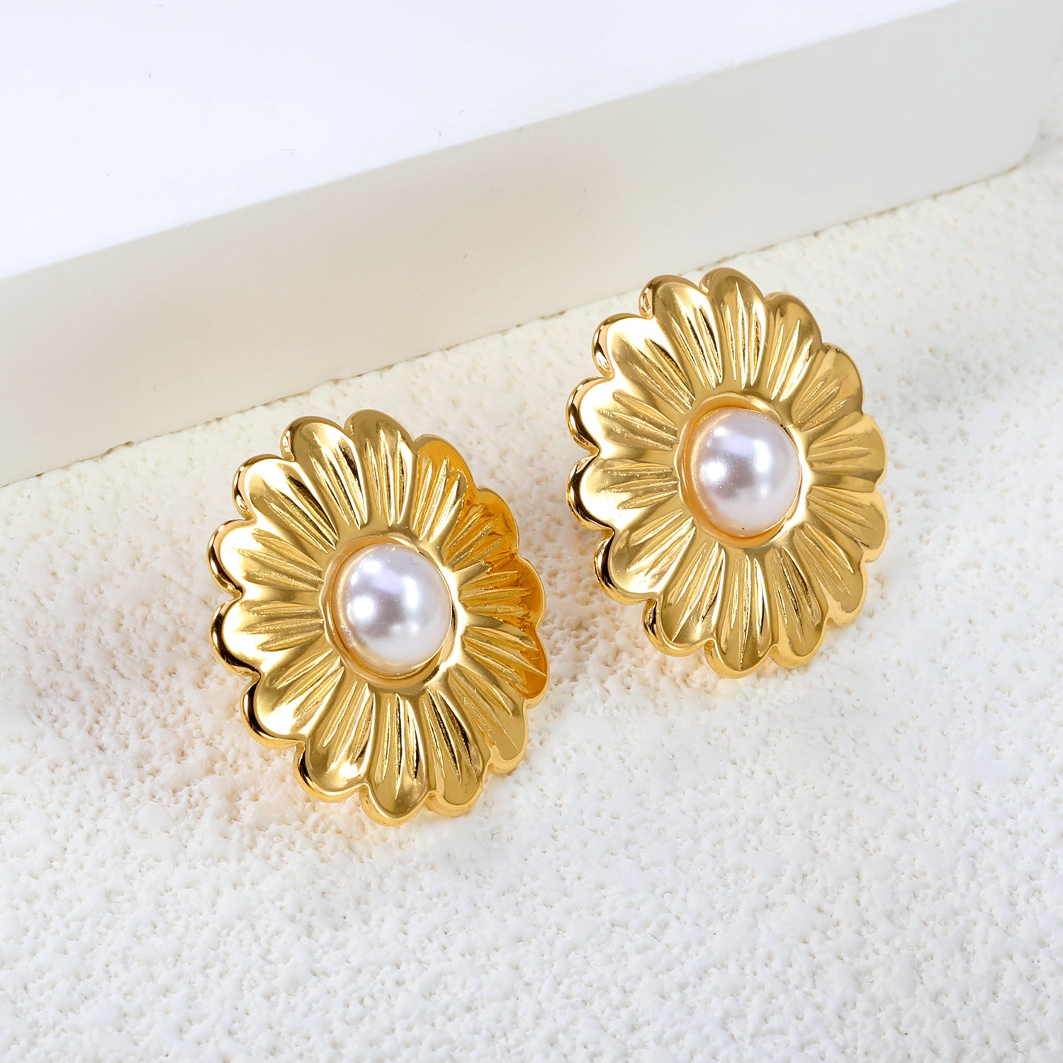 Daisy-Dream-Bead-Studs