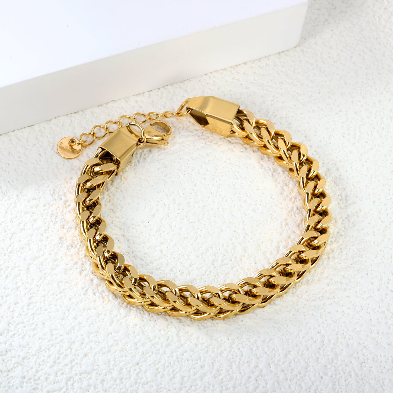 Gold-Chain-Link-Bracelet