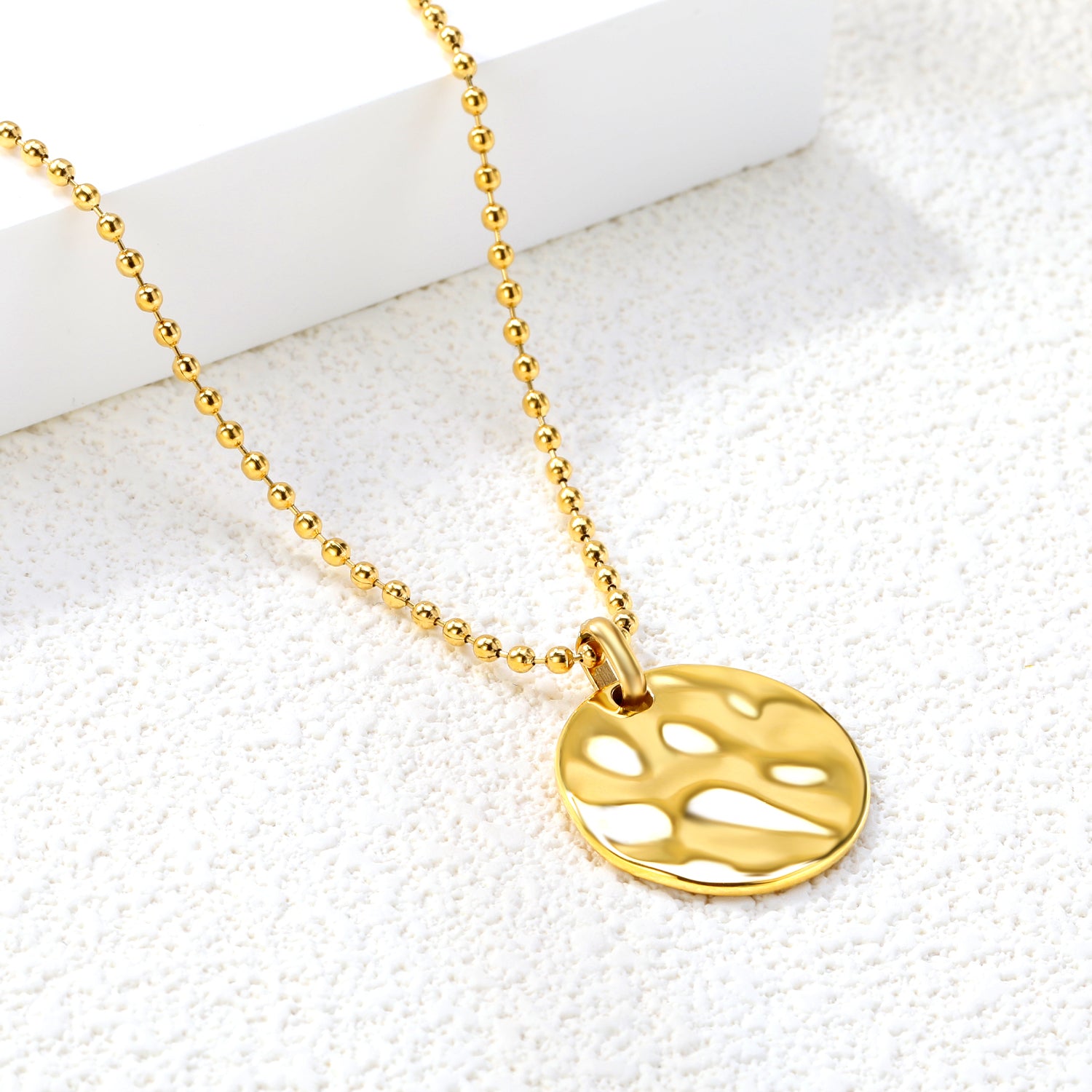 Circle-Pendant-Personalization-Necklace