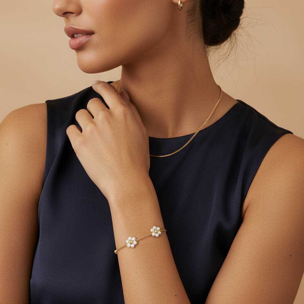 White-Pearls-Flower-Bracelet