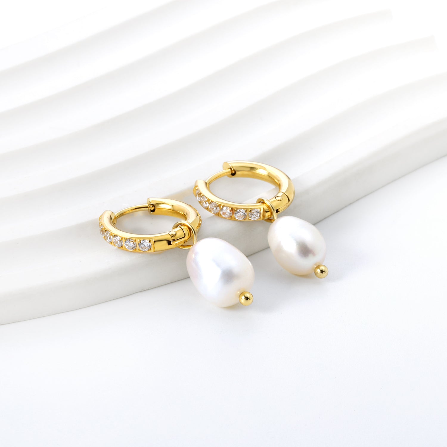 Pearl-And-Diamond-Harmony-Earrings