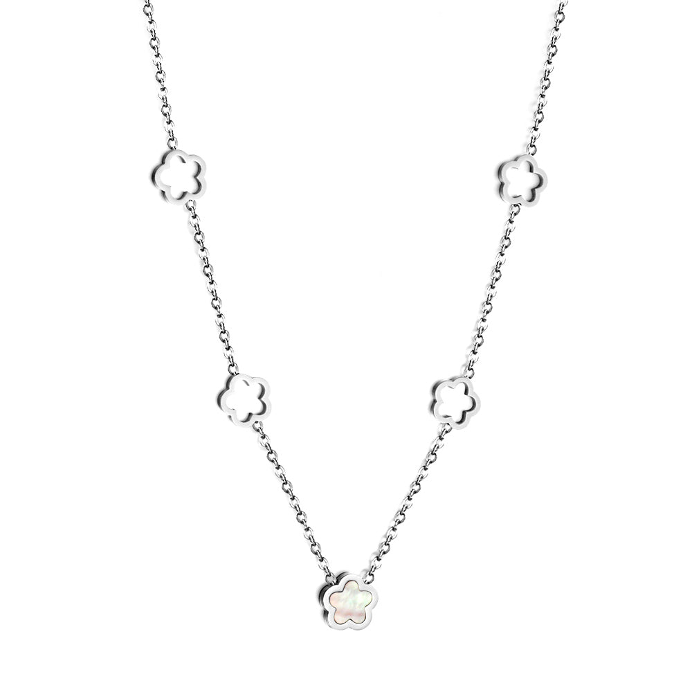 Collier Cascade de Fleurs de Perles