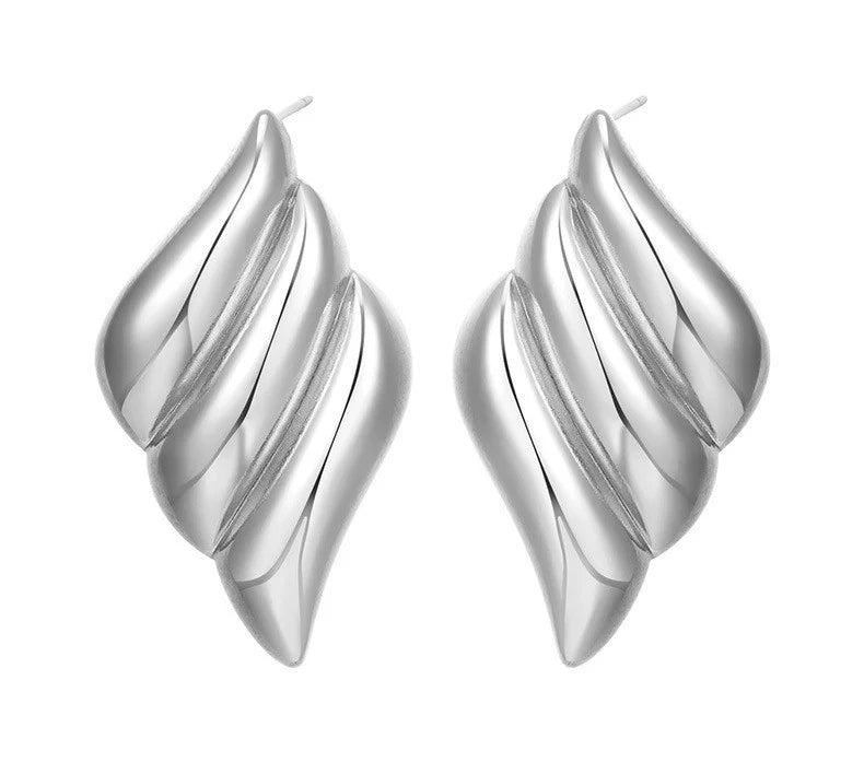 Winged-Geometry-Studs